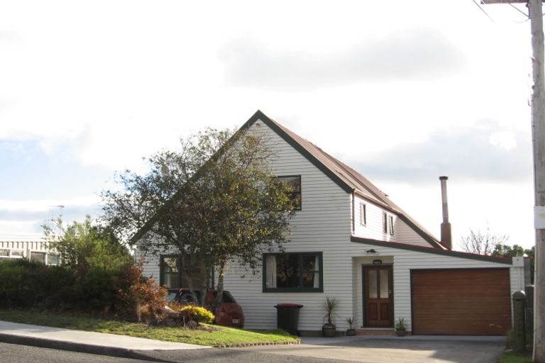 Photo of property in 35 Kiwi Road, Raumati Beach, Paraparaumu, 5032