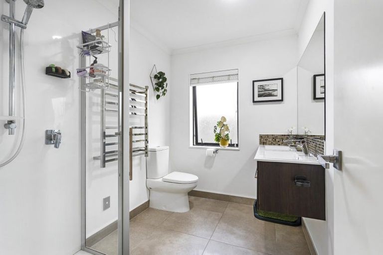 Photo of property in 29 Wautaiti Drive, Riverhead, 0820