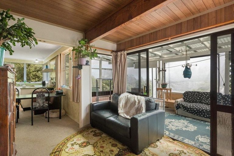 Photo of property in 10 Adams Road, Thornton Bay, Thames, 3575