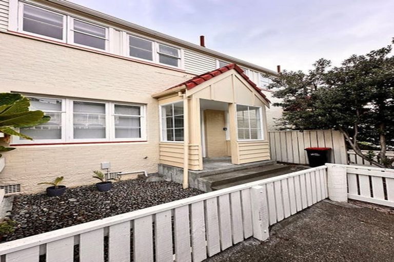 Photo of property in 45 Milton Road, Bluff Hill, Napier, 4110
