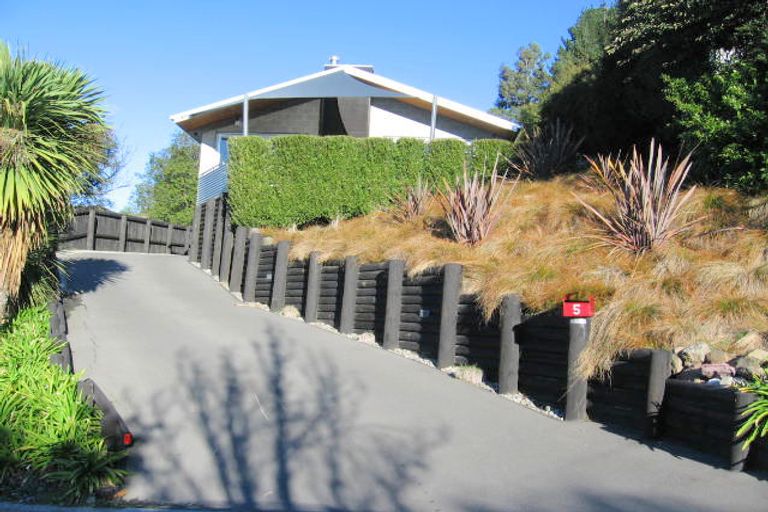 Photo of property in 5 Roseneath Place, Cashmere, Christchurch, 8022