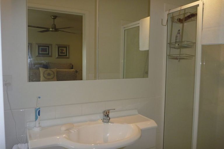 Photo of property in 16 Catrina Avenue, Birkenhead, Auckland, 0626