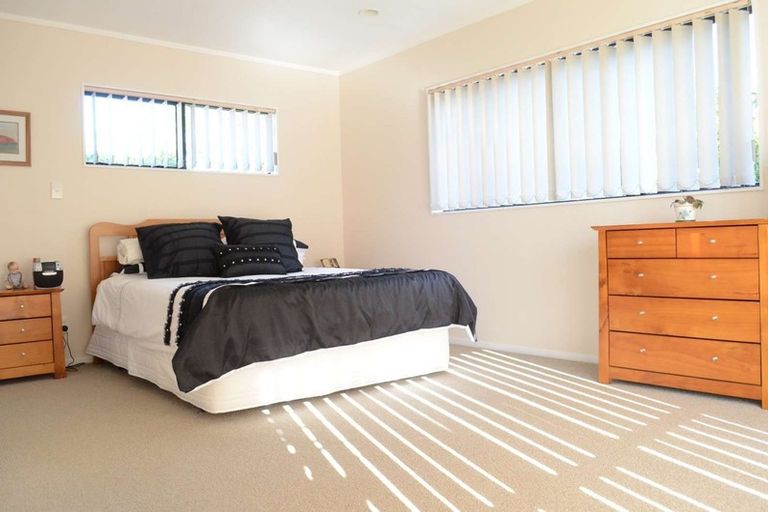 Photo of property in 11 Chiania Place, Somerville, Auckland, 2014