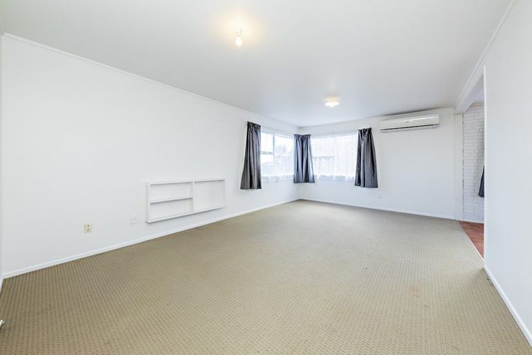 Photo of property in 43 Mckinstry Avenue, Mangere East, Auckland, 2024