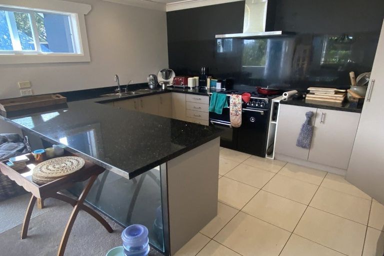 Photo of property in 43 Cameron Street, New Plymouth, 4310