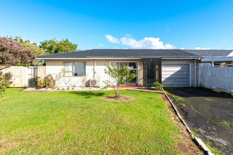 Photo of property in 1/9a Tawa Road, Te Atatu Peninsula, Auckland, 0610