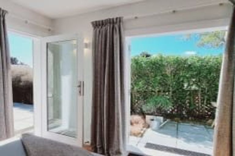 Photo of property in 13 Thane Road, Roseneath, Wellington, 6011