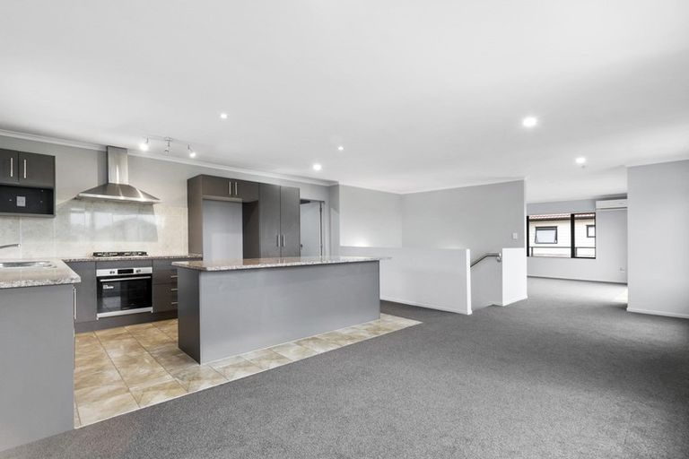Photo of property in 46 Kokako Rise, Papakura, 2110