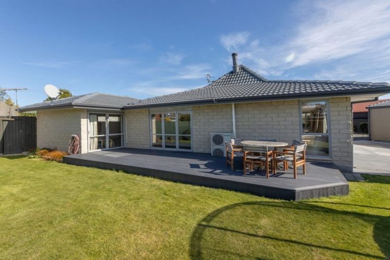 Photo of property in 11 Goya Place, Bishopdale, Christchurch, 8051