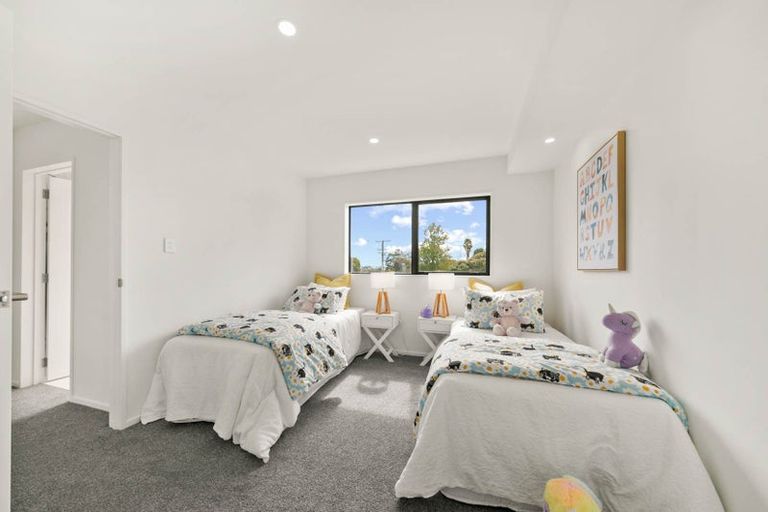 Photo of property in 90a Seymour Road, Sunnyvale, Auckland, 0612