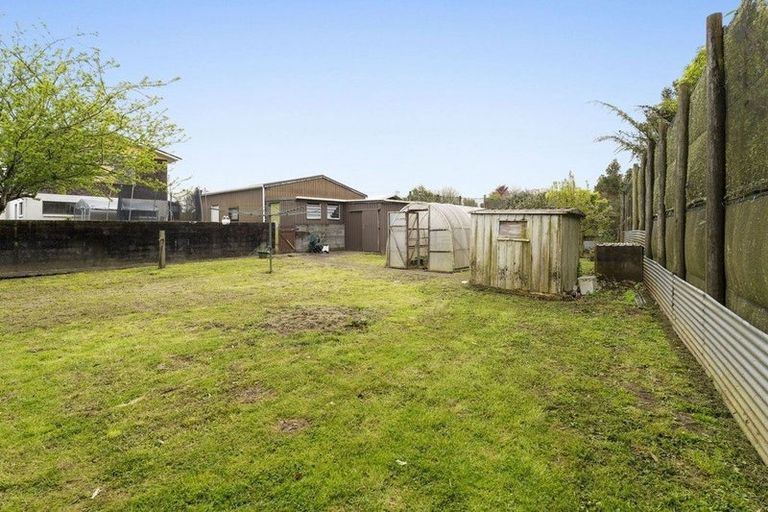 Photo of property in 14 Oberon Street, Stratford, 4332