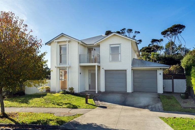 Photo of property in 69 Mackay Drive, Greenhithe, Auckland, 0632