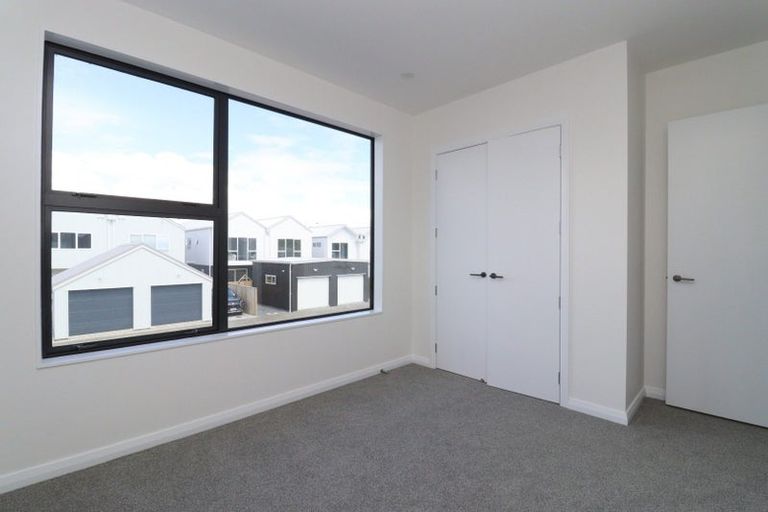 Photo of property in 18 Yellow Pear Lane, Karaka, Papakura, 2113