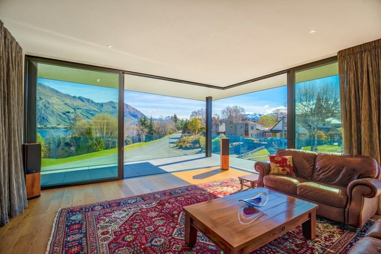 Photo of property in 221 Lakeside Road, Wanaka, 9305
