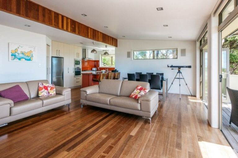 Photo of property in 788 Orapiu Road, Waiheke Island, 1971