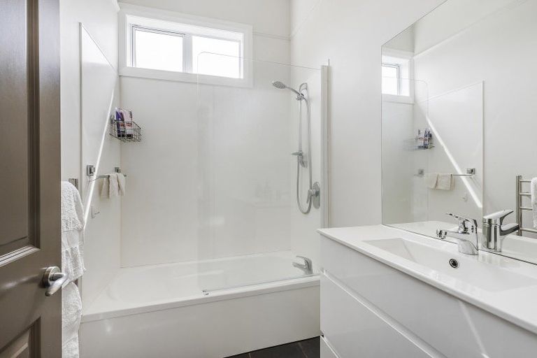 Photo of property in 44 Tarawera Road, Johnsonville, Wellington, 6037