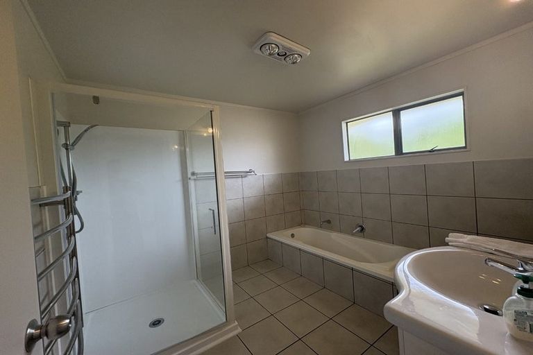 Photo of property in 35 Western Hills Drive, Kensington, Whangarei, 0112