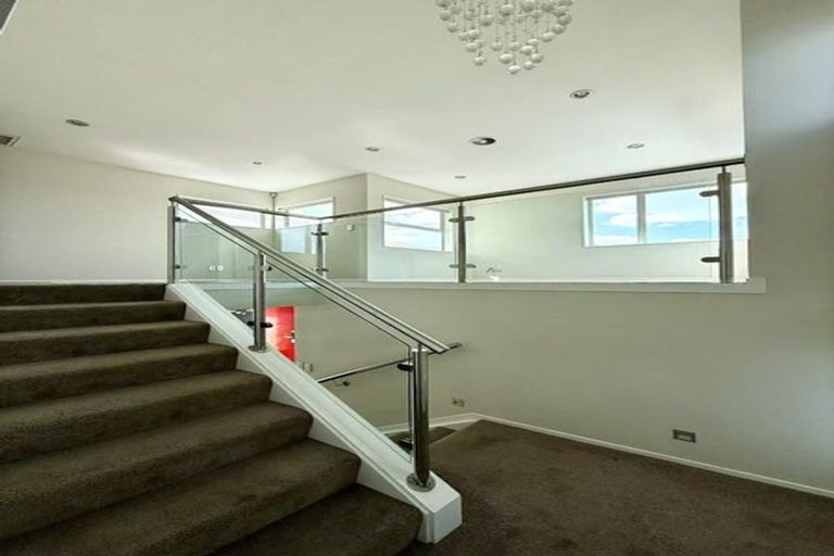Photo of property in 240 Sturges Road, Henderson, Auckland, 0612