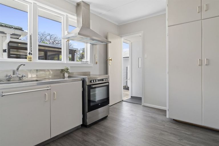 Photo of property in 38 Queen Road, Bellevue, Tauranga, 3110