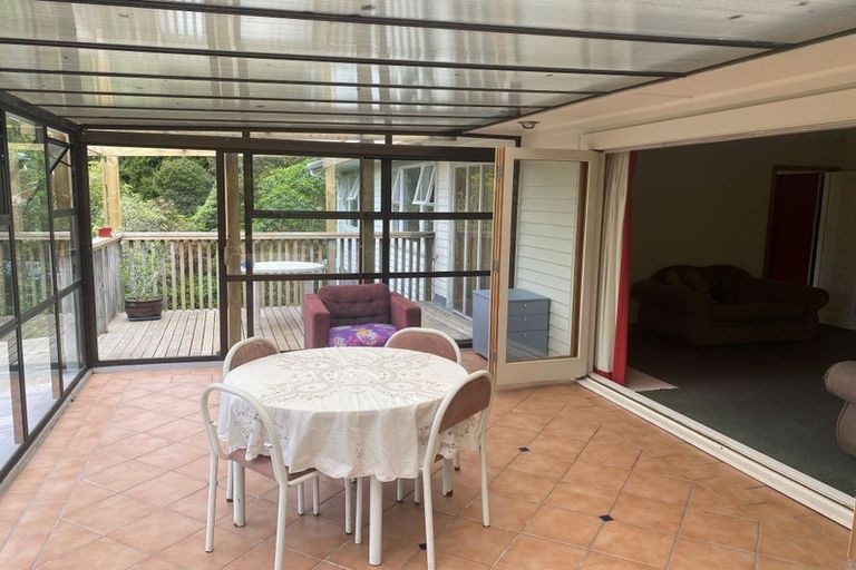 Photo of property in 106a Wyndham Road, Pinehaven, Upper Hutt, 5019