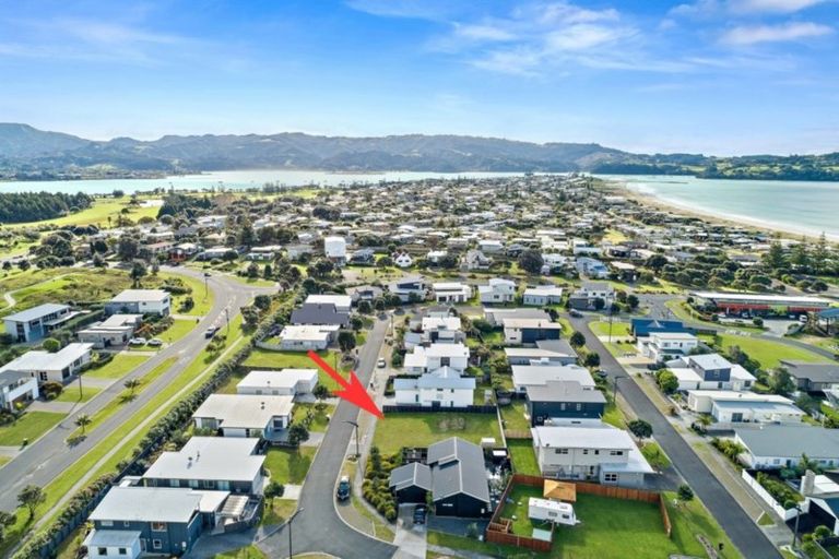 Photo of property in 13 Te Mana Street, Omaha, 0986