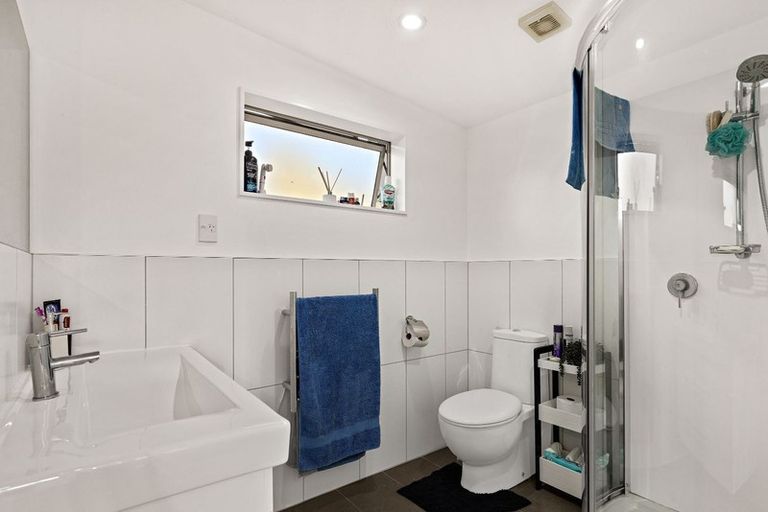 Photo of property in 8/45a Swanson Road, Henderson, Auckland, 0610