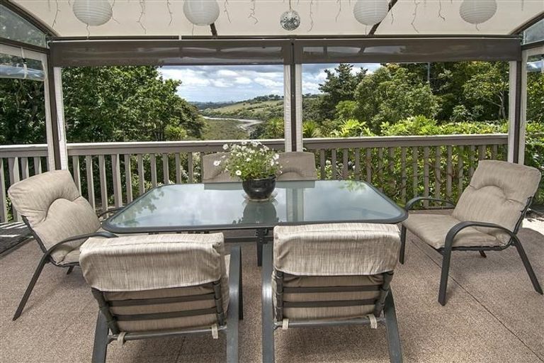Photo of property in 53 Thatcher Street, Mission Bay, Auckland, 1071