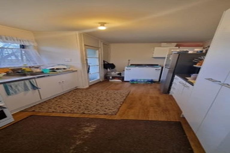 Photo of property in 43 Beeston Crescent, Manurewa, Auckland, 2102