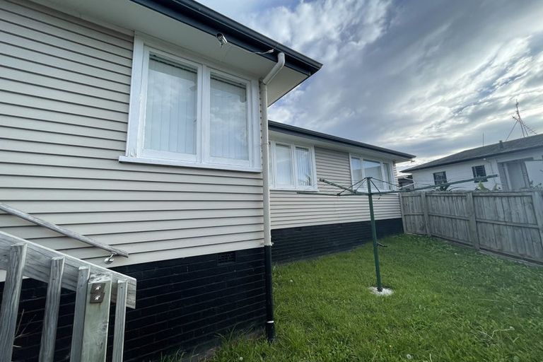 Photo of property in 69 Russell Road, Manurewa, Auckland, 2102
