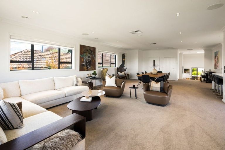 Photo of property in 27 Dalethorpe Avenue, Fairfield, Hamilton, 3214