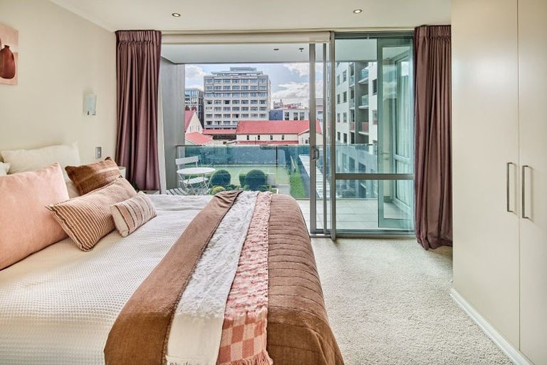 Photo of property in Sanctum Apartments, 34/10b Ebor Street, Te Aro, Wellington, 6011