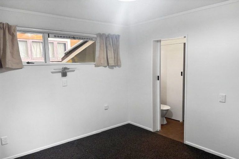 Photo of property in 8a Seddon Street, Dannevirke, 4930