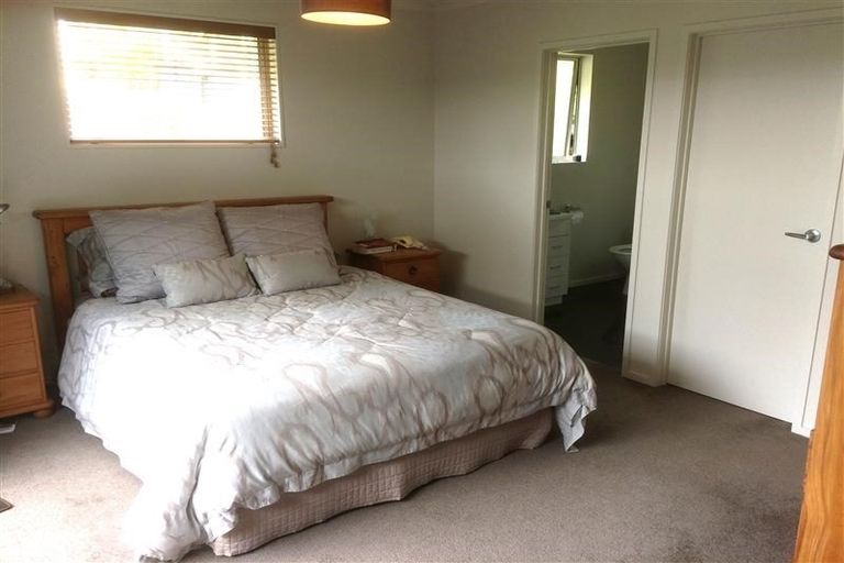 Photo of property in 74c Karamea Street, Whalers Gate, New Plymouth, 4310