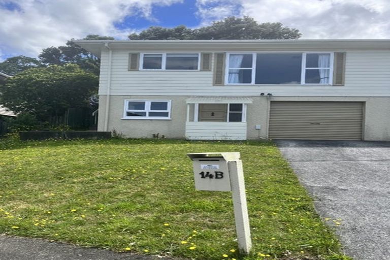 Photo of property in 14b Zande Terrace, Tawa, Wellington, 5028