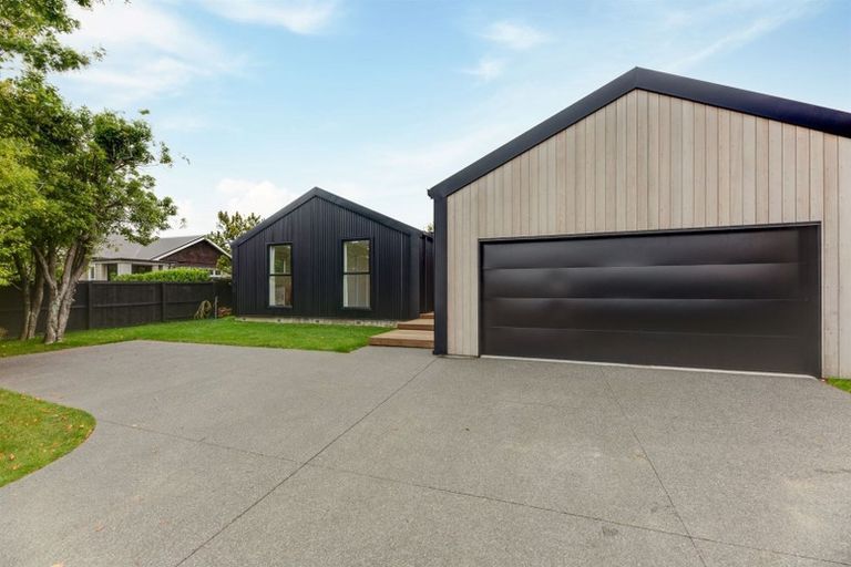 Photo of property in 3 Saint Martins Road, Saint Martins, Christchurch, 8022