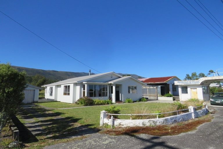 Photo of property in 42 Mcgill Street, Waimangaroa, Westport, 7891