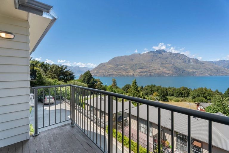 Photo of property in Arno Apartment, 6/8 Mckerrow Place, Sunshine Bay, Queenstown, 9300