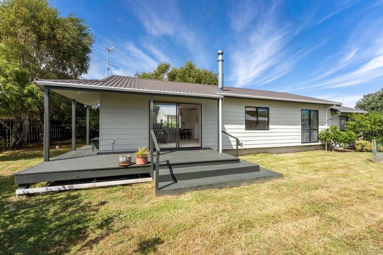 Photo of property in 76a Elizabeth Street, Waikanae, 5036