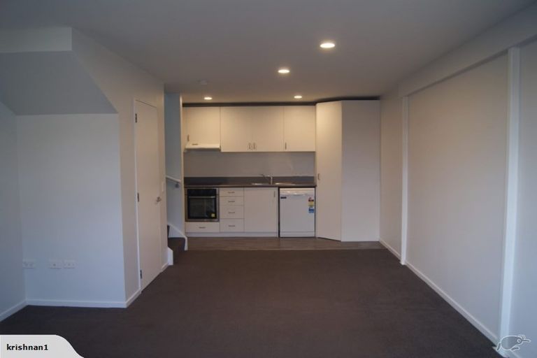 Photo of property in Pirie Street Townhouses, 6/35 Pirie Street, Mount Victoria, Wellington, 6011
