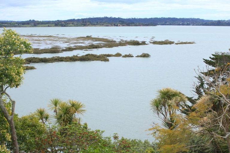 Photo of property in 40 Gill Avenue, Te Atatu Peninsula, Auckland, 0610