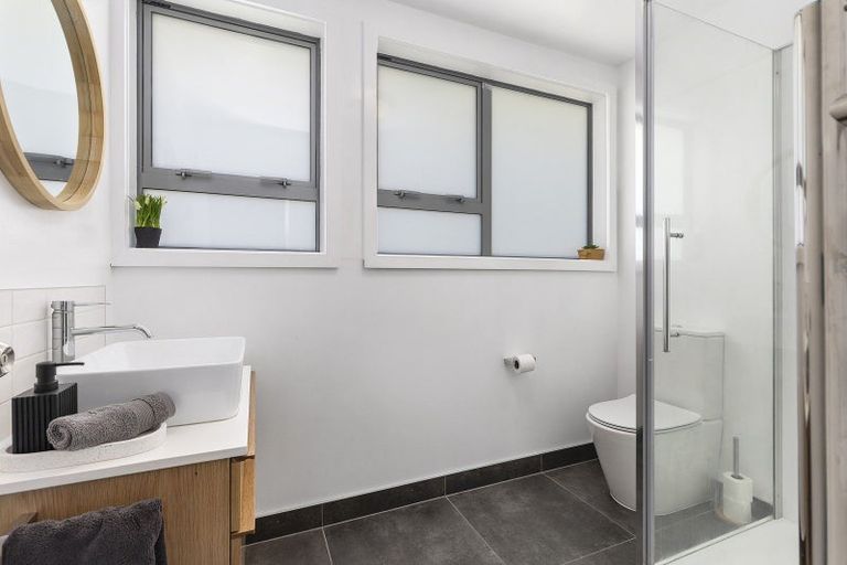 Photo of property in 12 Takatimu Way, Johnsonville, Wellington, 6037