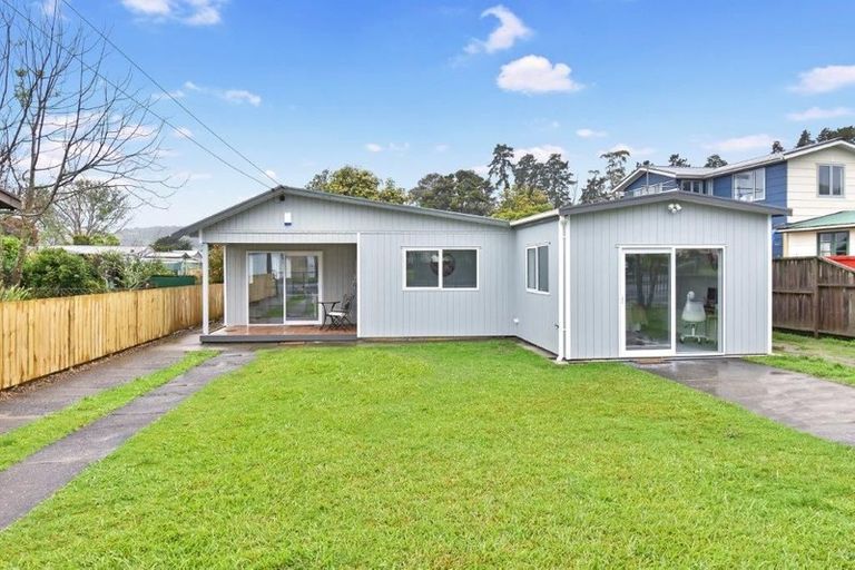 Photo of property in 4 Kawakawa-orere Road, Kawakawa Bay, Papakura, 2585