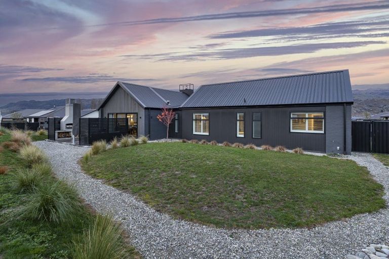 Photo of property in 7 Hatters Lane, Mount Pisa, 9383