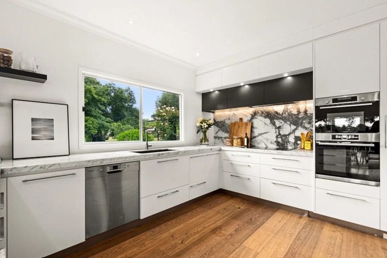 Photo of property in 130 Margaret Avenue, Havelock North, 4130