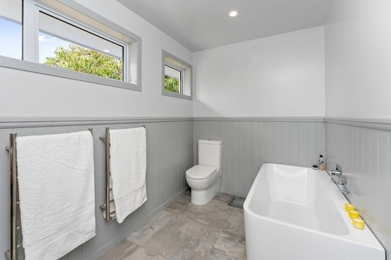 Photo of property in 5 Matipo Street, Waikanae, 5036
