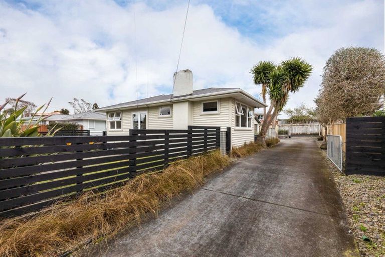 Photo of property in 6 Belair Avenue, Blagdon, New Plymouth, 4310