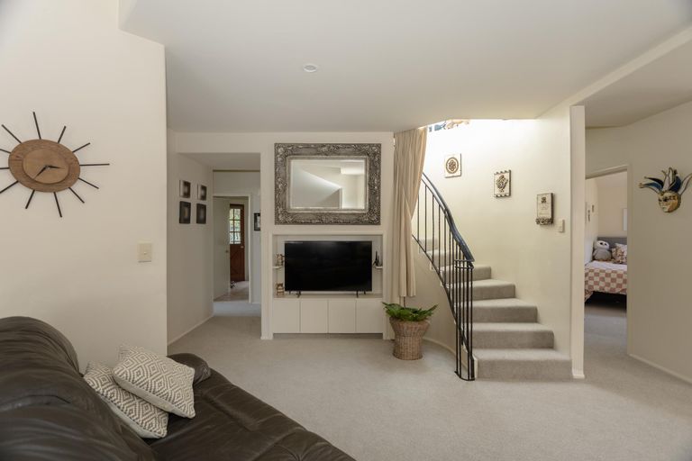 Photo of property in 16 Slade Street, Oamaru North, Oamaru, 9400