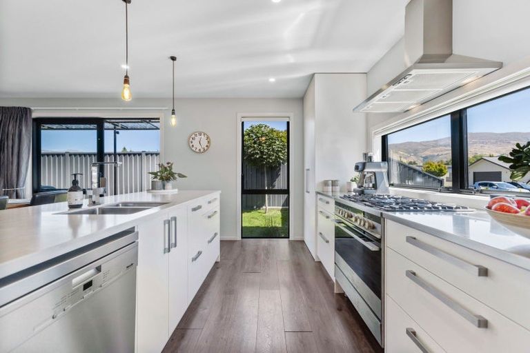 Photo of property in 21 Olds Crescent, Cromwell, 9310