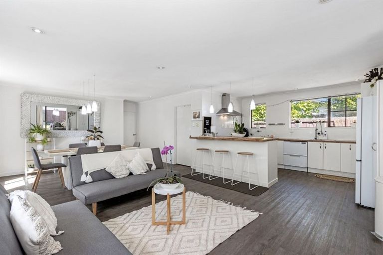 Photo of property in 64 Karnak Crescent, Russley, Christchurch, 8042