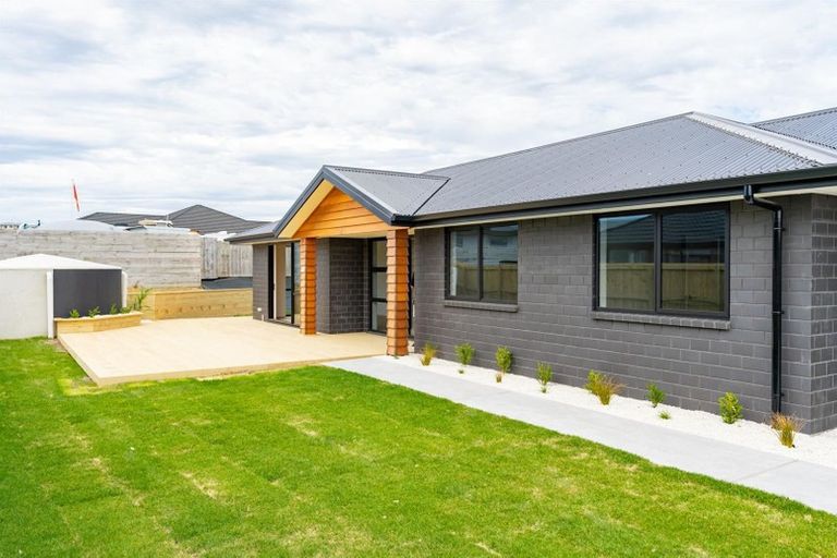 Photo of property in 34 Marram Place, Mangawhai Heads, Mangawhai, 0505